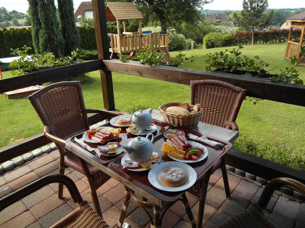 Pension & Restaurant Silma With Wellness Rychvald Exterior photo